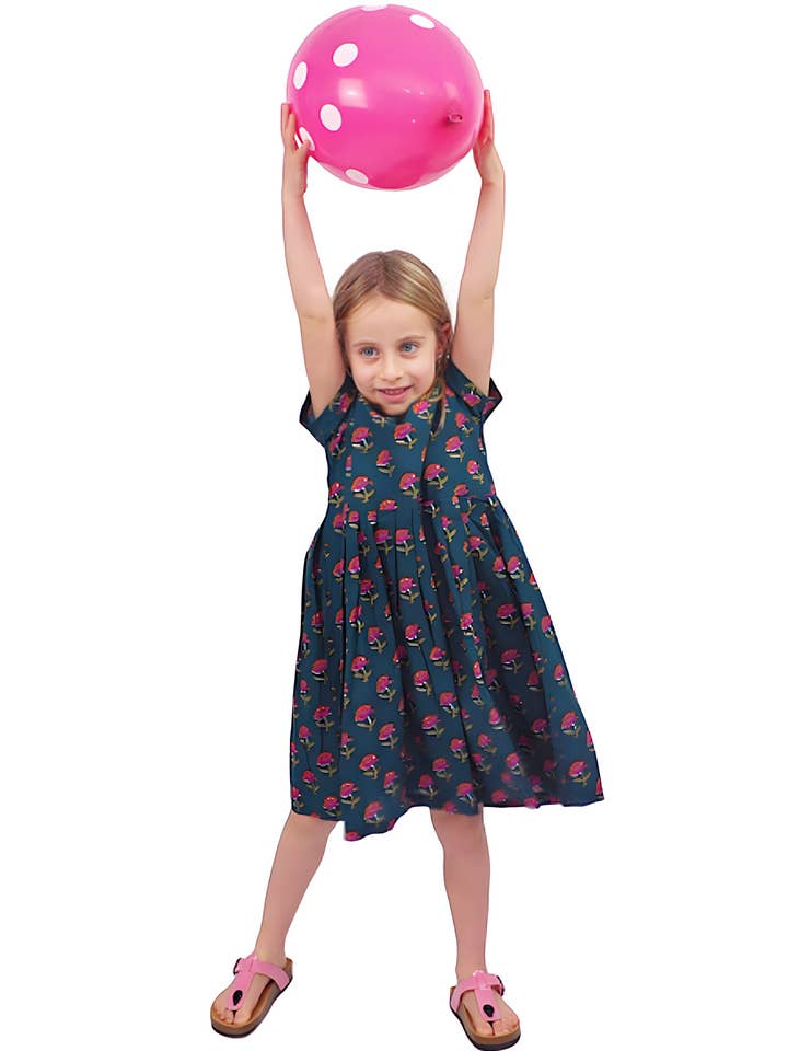 Robe à imprimé floral faite main pour filles pour la vente par Kalimera Clothing Athens