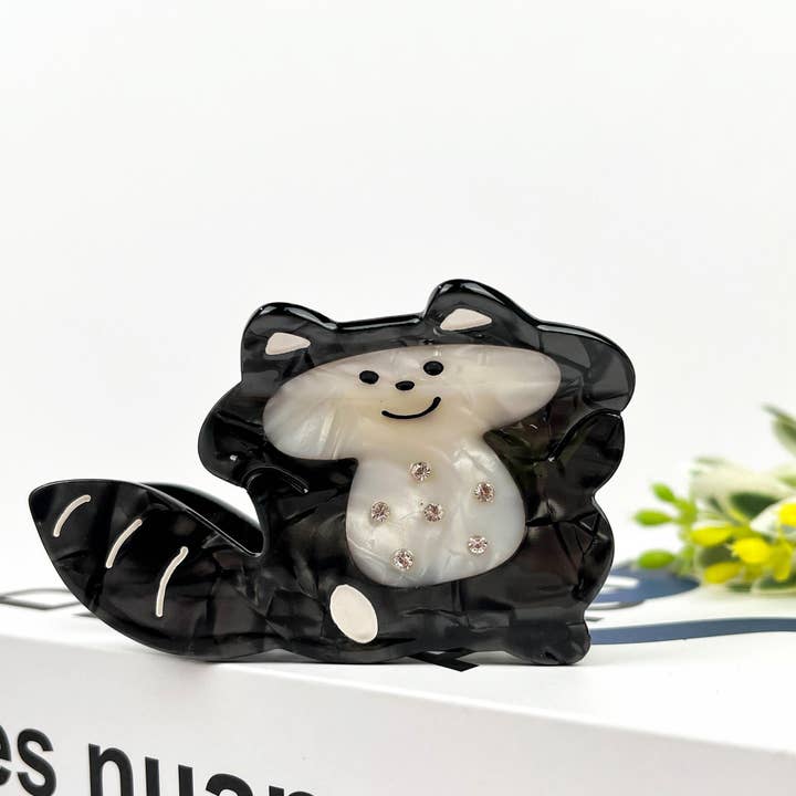 TheDivaSoap - Wholesale Hair Clip - Women's - Raccoon Hair Clip,Acetate Animal Hair Claw