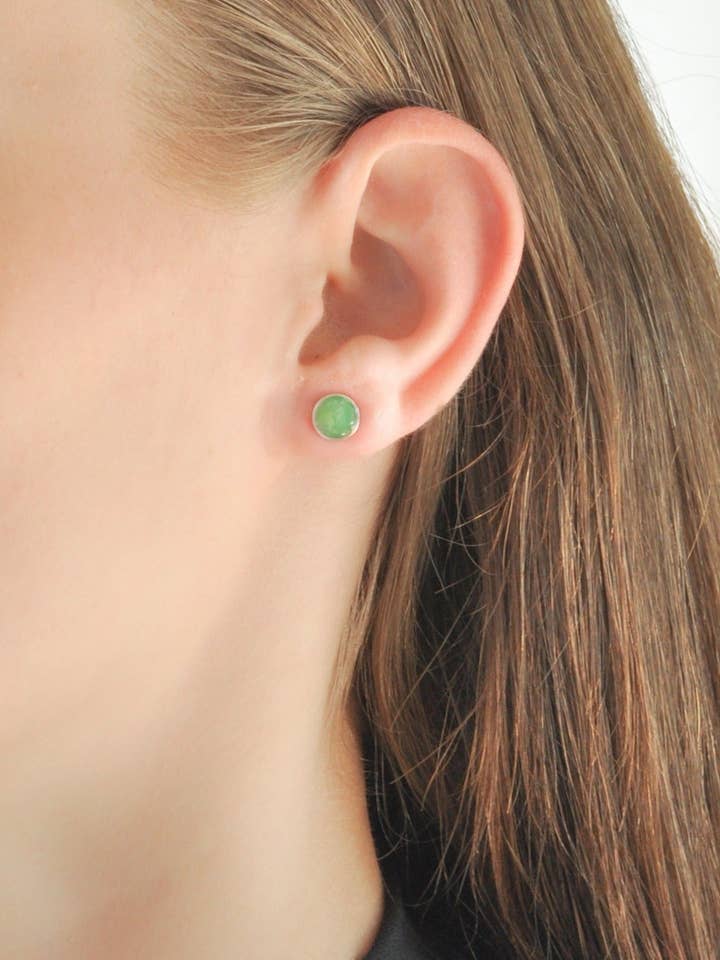 Örhängen runda 6mm små dubbar för wholesale av YagoEco Accessories