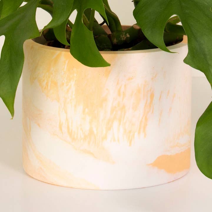 Orange & Hvid Marmoreret Jesmonite Rund Plantepotte/Planter for engroshandel hos Lunar Living