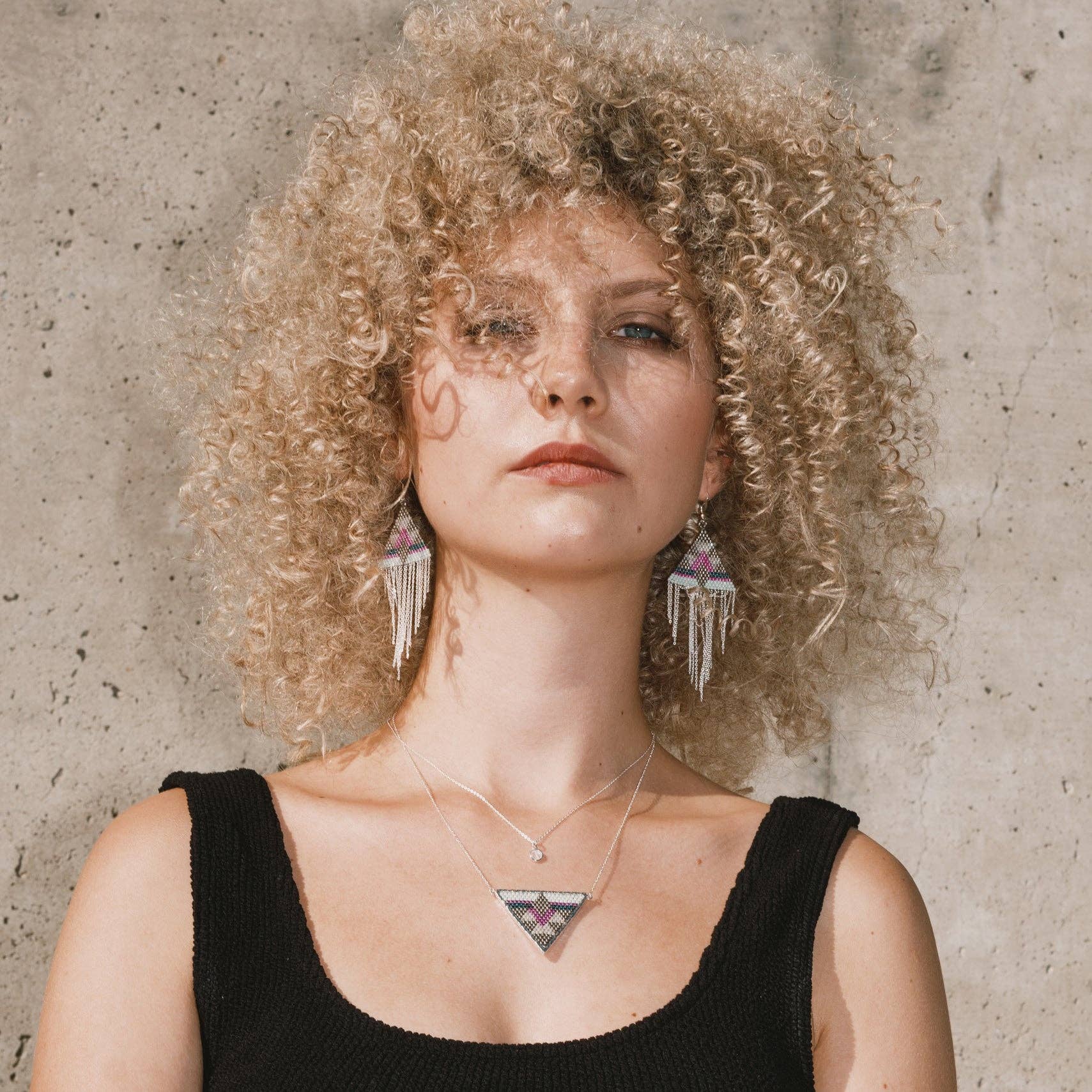 EPiC Jewelry - Venta al por mayor Collares con colgantes/abalorios - Collar con forma de granada Leila Silver Edition1