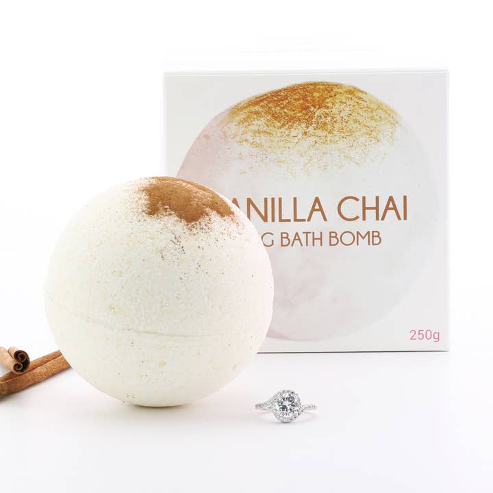 Vanilla Chai Ring Bath Bomb for wholesale by Pearl Bath Bombs