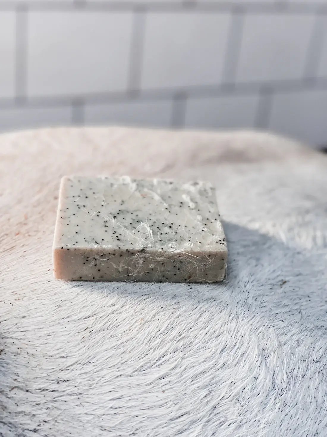 Horse Soap Frenky Lewis - Wholesale Horse Conditioner/Grooming Aid - Natural Horse Shampoo Bar Scrub & Shine1