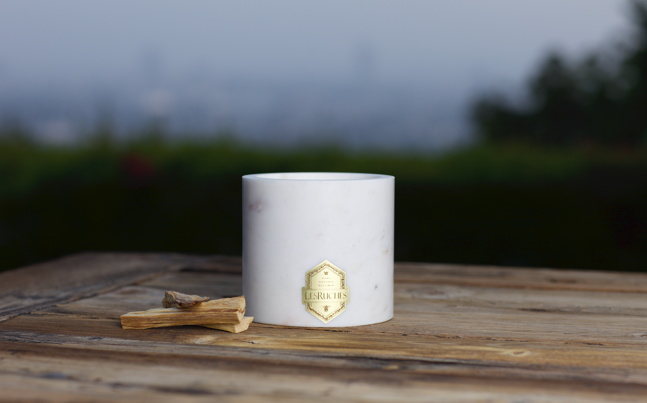 LesRuches Inc. - Wholesale Jar/Filled Candle - GARDENIA BEAUTÉ M2 EDITION MARBRÉ 32OZ3