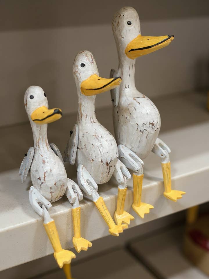Conjunto de 3 marionetas de pato peculiares em madeira e pintadas por atacado de Batik Indah