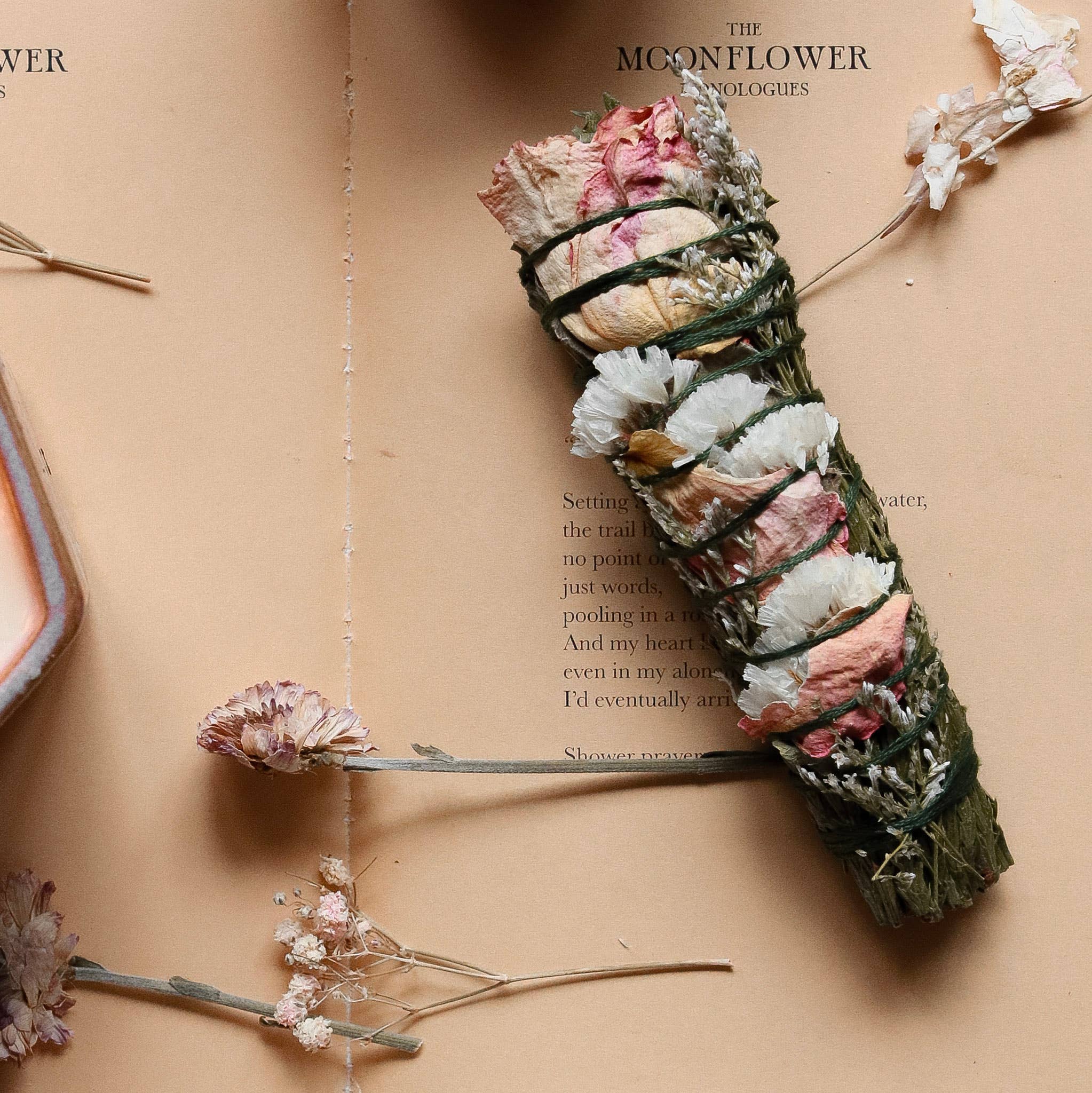 Among the Flowers - Wholesale Smudge Stick - Floral Smudge Wands1