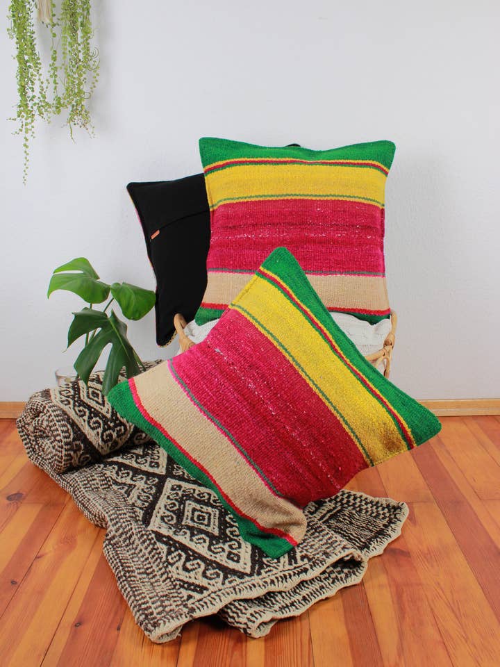 Cuscino Frazada tessuto a mano 45x45cm dal Perù per la vendita all'ingrosso da parte di Marie Dittmer (Glueck & Fund)