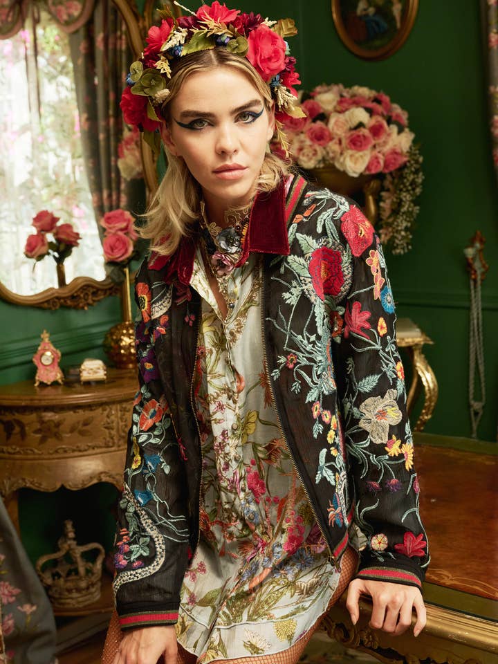 Chaqueta bomber bordada Bellezza para venta al por mayor de Aratta | Women's Fashion