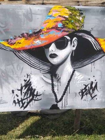 Dipinto di donna in bianco e nero estivo con spedizione gratuita in tutto il mondo per la vendita all'ingrosso da parte di Delight merchants