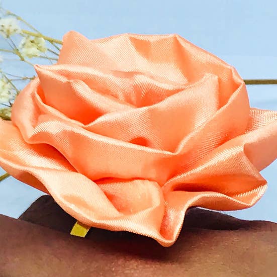 PERZIKROOS voor wholesale door FyffeDavis, LLC