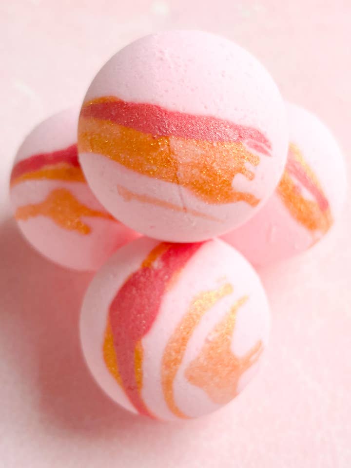 Fizzy Berries for wholesale by The Bath Lab