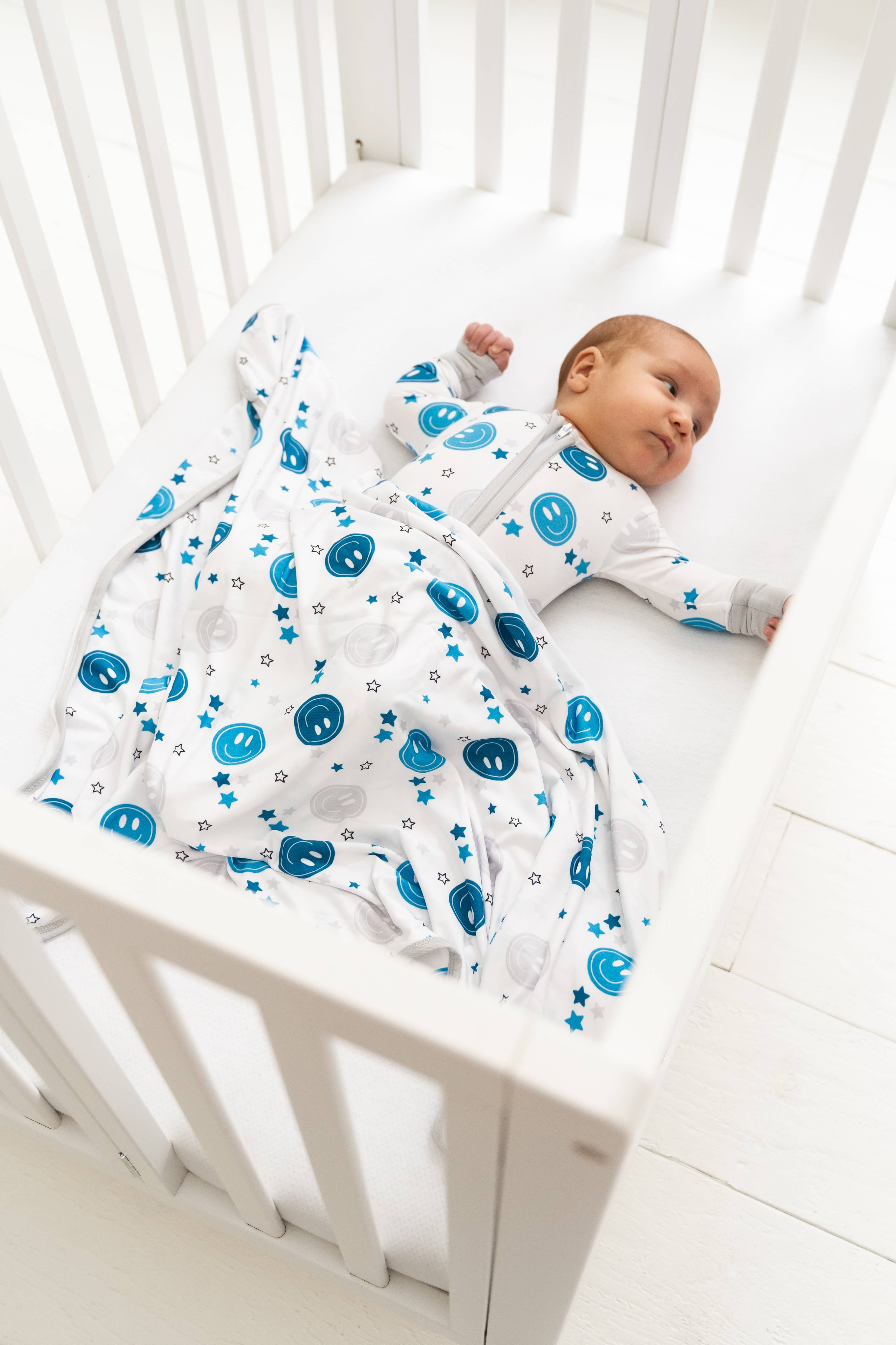 Little Starbeams - Wholesale Receiving Blanket - Baby - Blue Smiley Blanket2