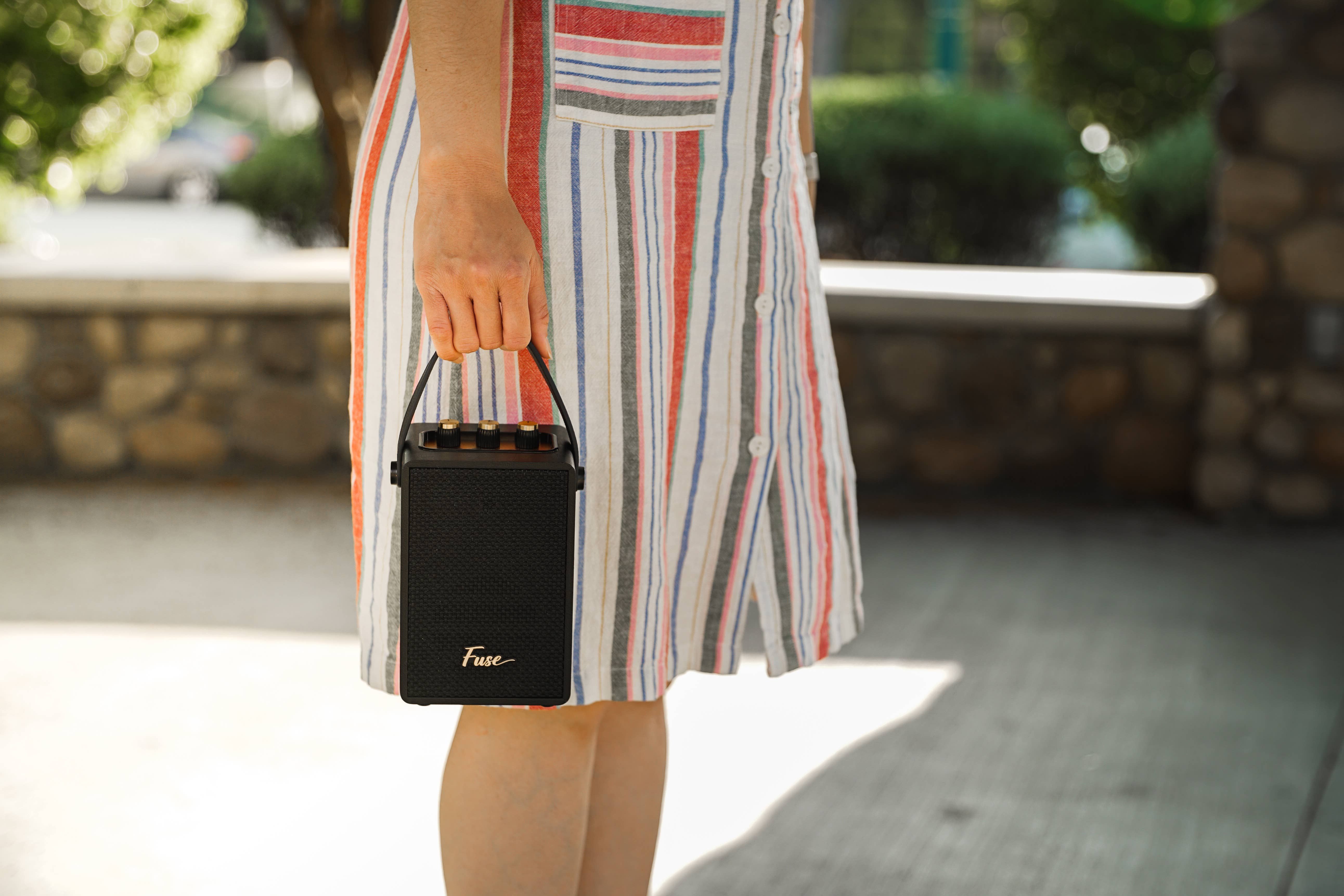 Master Tailgaters, LLC - Wholesale Speakers - Fuse Andle Bluetooth Speaker with Handle - Black7