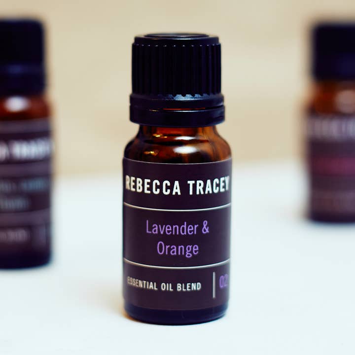 Olio essenziale di lavanda e arancia per la vendita all'ingrosso da parte di Rebecca Tracey