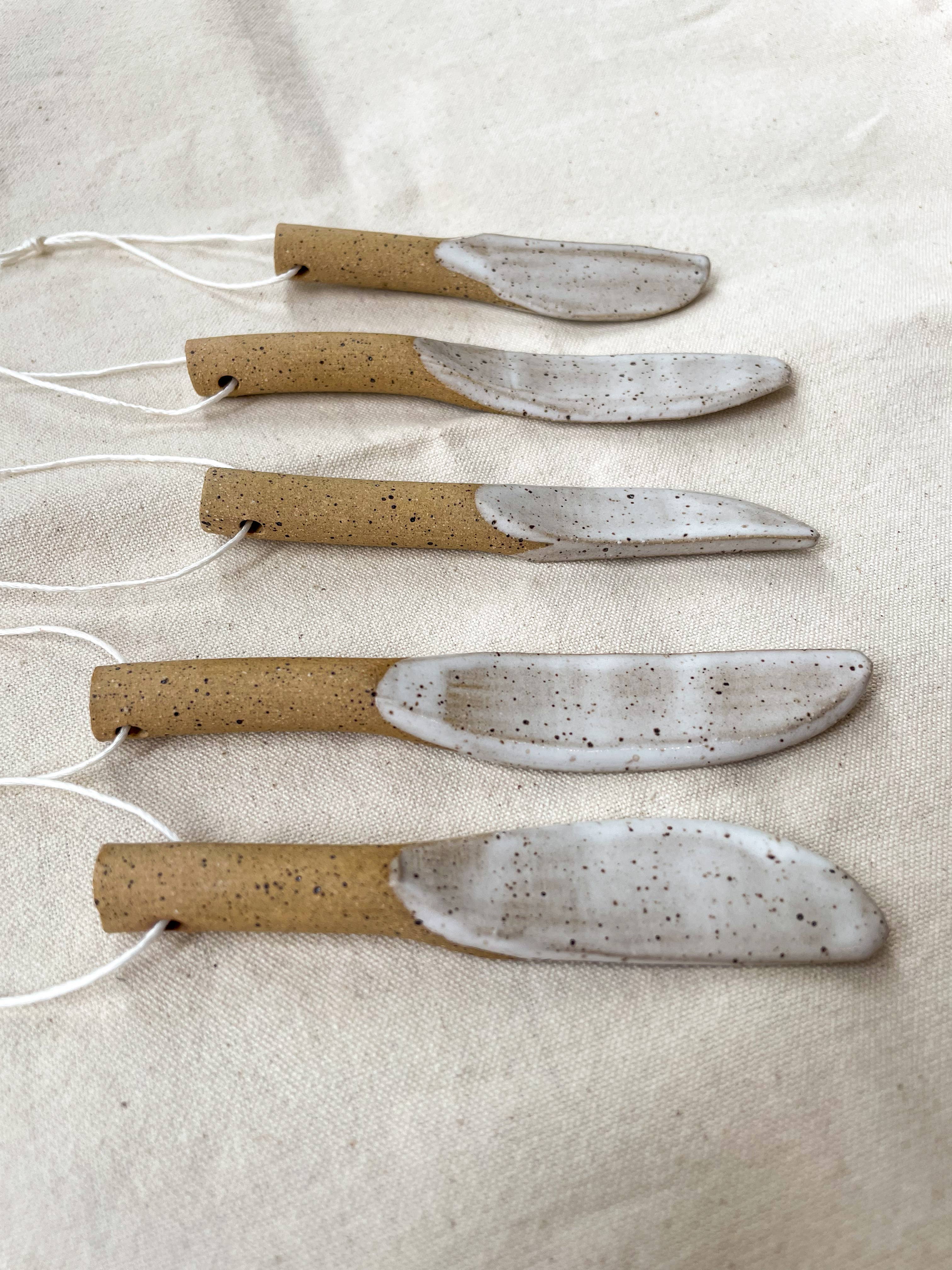 Kota Sky Studio - Vente Couteau - Couteau à beurre en céramique fait main1