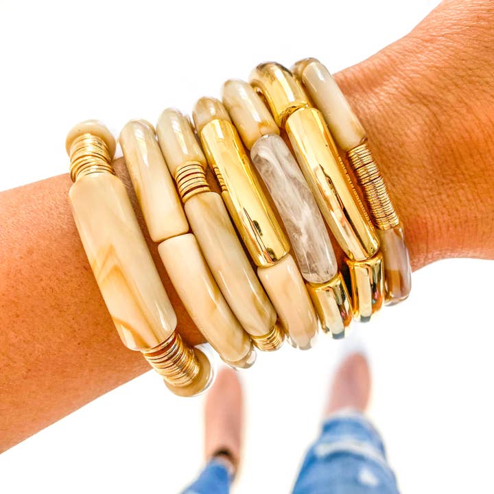 Savvy Bling - Wholesale Beaded Bracelet - Carmel Swirl Acrylic Tube Bamboo Bracelet
