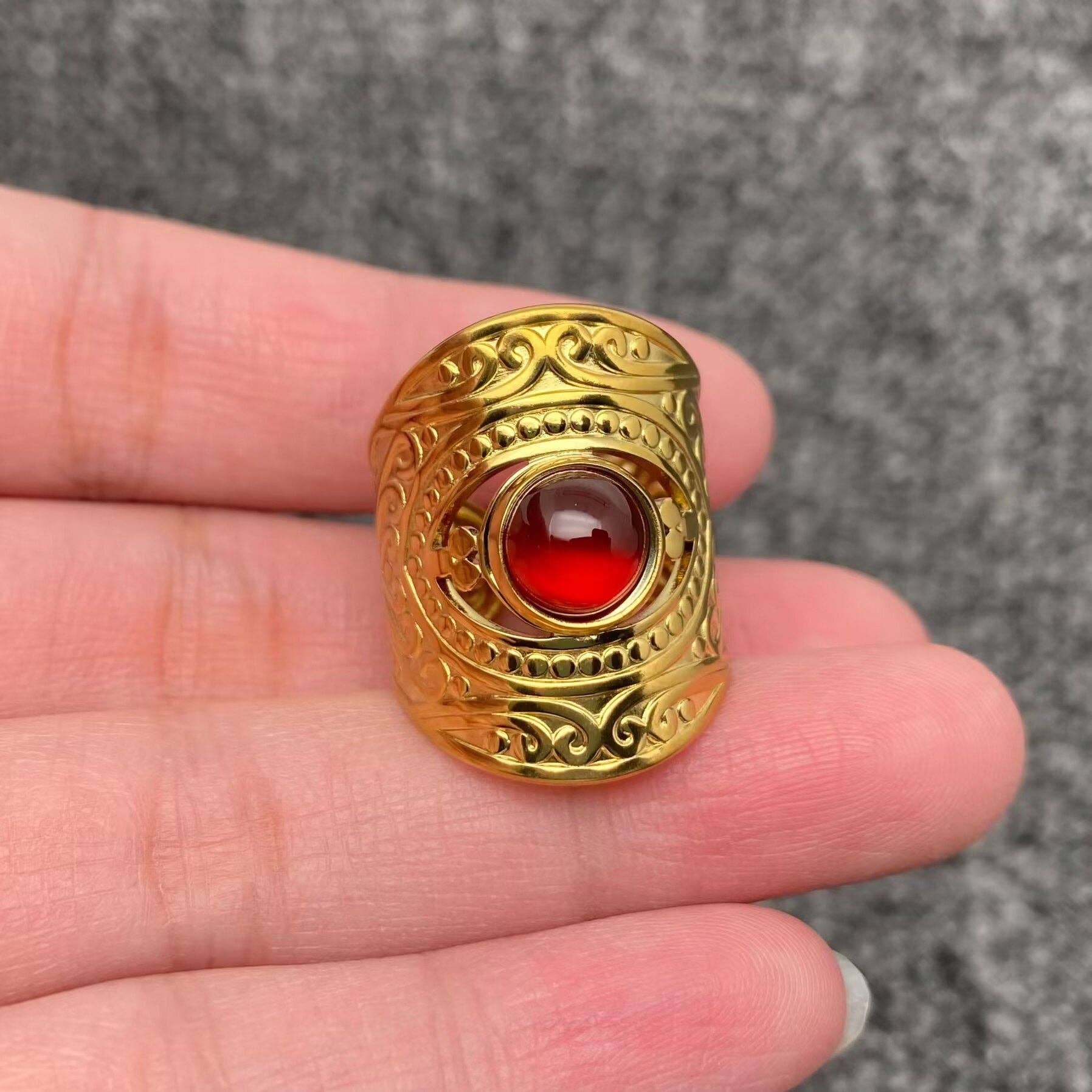 Mio Queena - Wholesale Single Stone/Solitaire Ring - Inlaid Red Agate Geometric 18K Gold Plated S.Steel Ring -FGS1