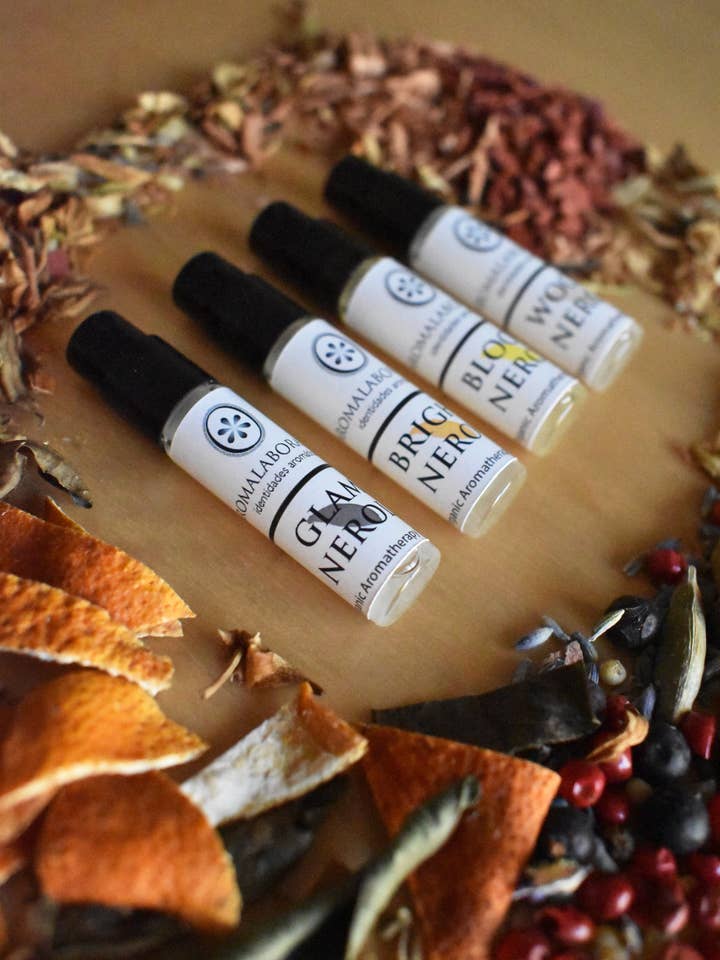 COLLECTION DE NÉROLI. Parfums propres d'aromathérapie. Biologique. 8 ml pour la vente par AROMALABORATORY