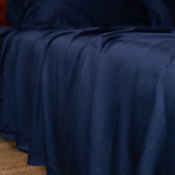 BleuBully Bedding - Wholesale Sheet Set - Sateen Sheet Set in Deep Sleep1