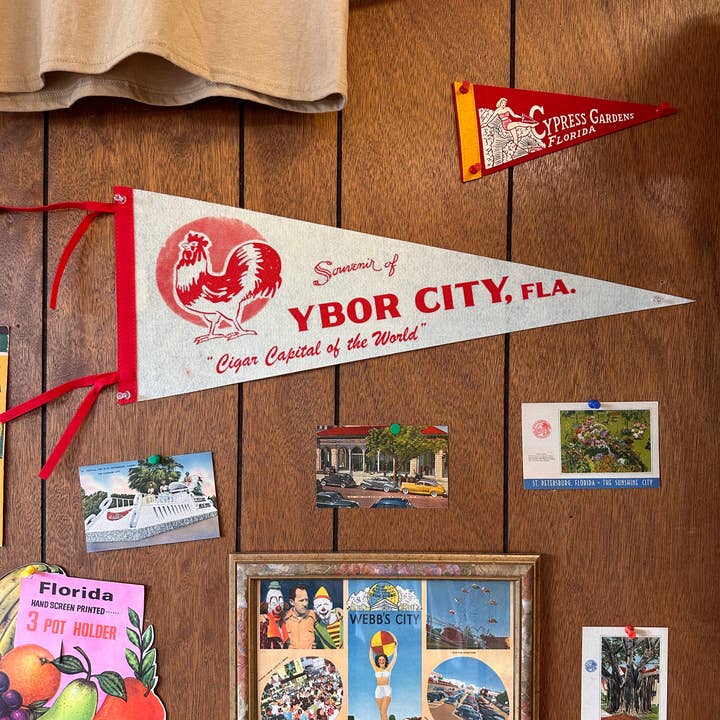 5801 Print House - Wholesale Flag - Custom Souvenir Pennant6