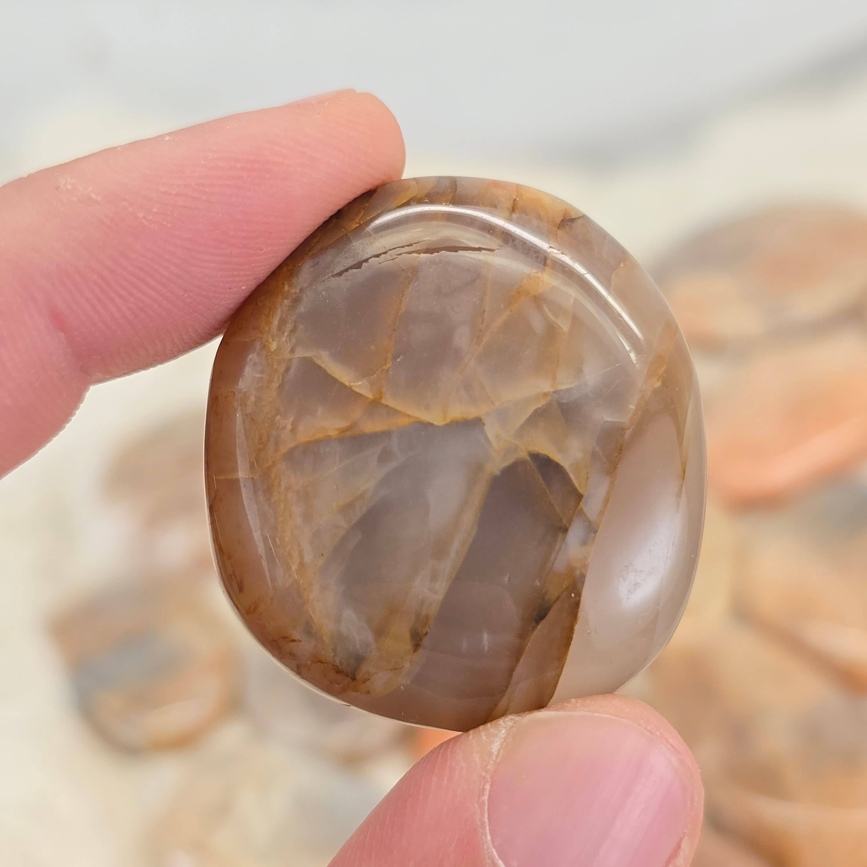 Aquamarine Daydream Wholesale - Wholesale Spirituele steen/kristal - 0,5 kilo perzikmaansteen platte handstenen ~ bulk kristallen3