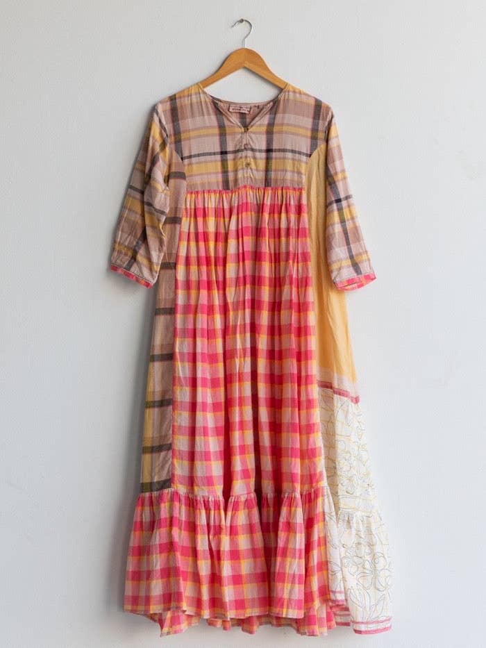 Korallenkleid für den Großhandel von Sanjanaandme