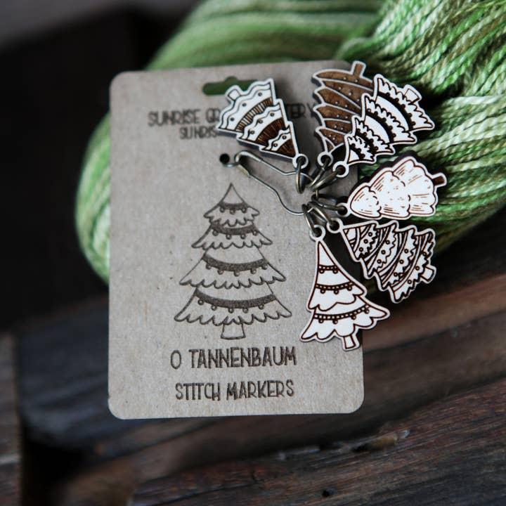 Esdoornhouten borduurstiften voor de kerstboom, set van 6 voor wholesale door Sunrise Grove