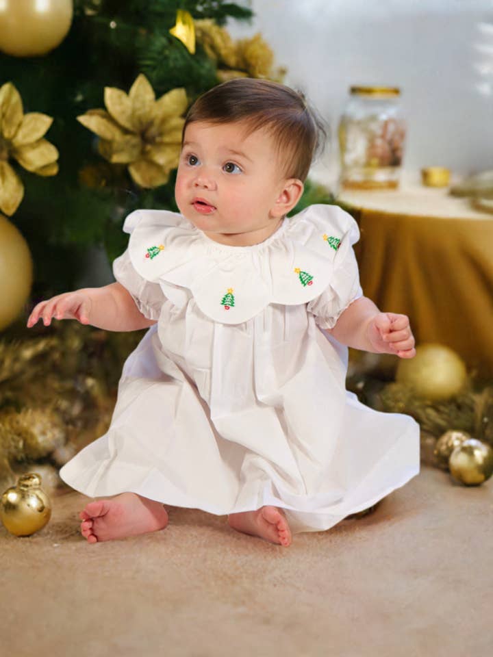 Vestido blanco de estilo vintage con cuello retrato bordado de árbol de Navidad para venta al por mayor de Hello Bebes!