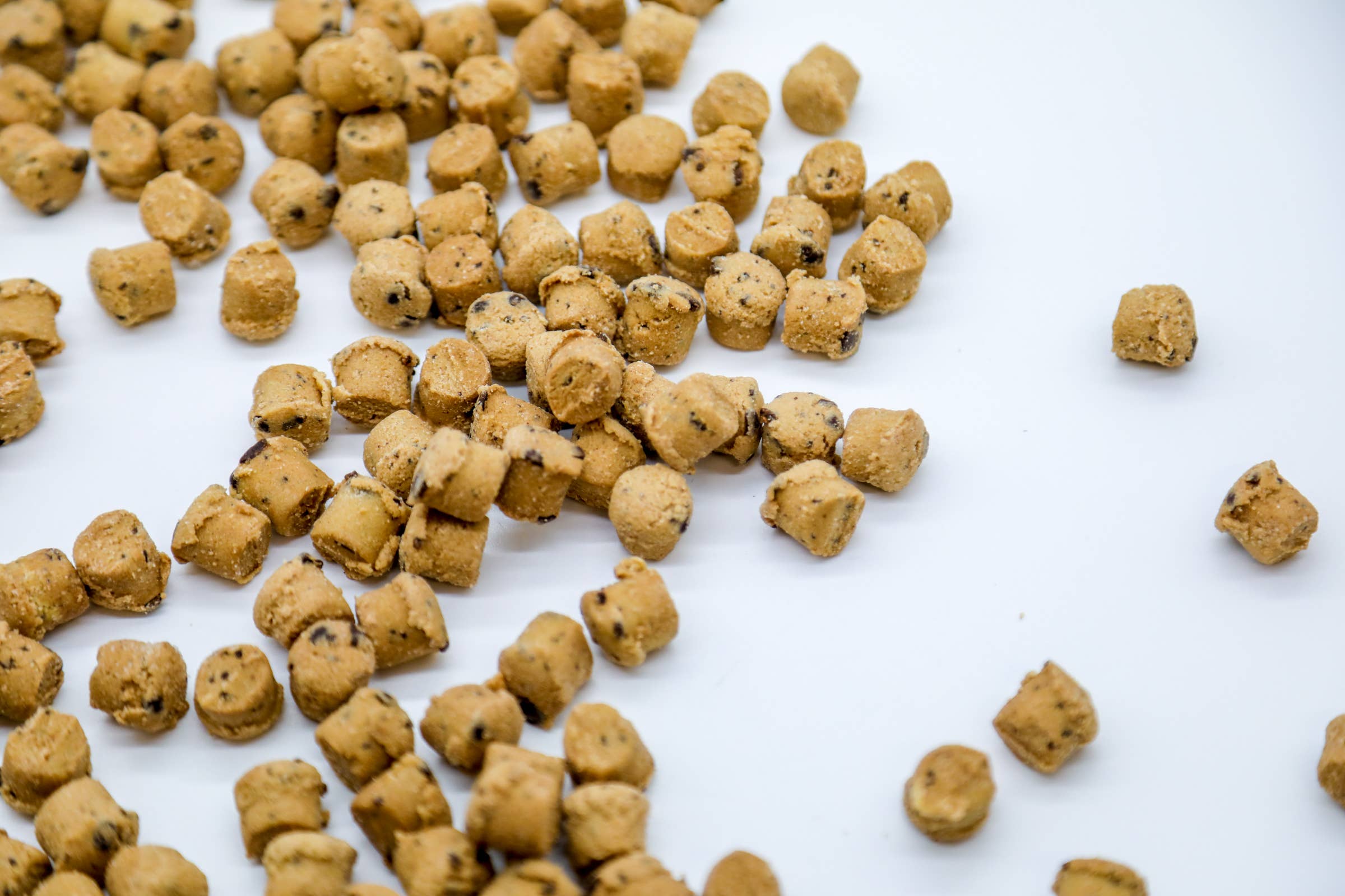 The Cookie Dough Co – wholesale Biscuit – Ready To Eat Cookie Dough Pellet Inclusions 10kg Box2