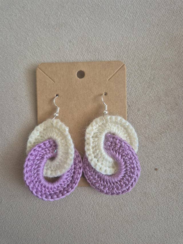 Crocheted hoop earrings for wholesale by Zehra - L'Art du crochet