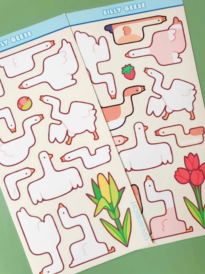 Feuille d'autocollants XS Oies Farfelues pour la vente par Coy Apricot