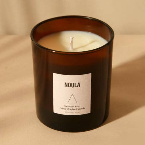 FIRE : Bougie au tabac, au sel, au cèdre et à la vanille épicée pour la vente par The Brighton Beard Co.