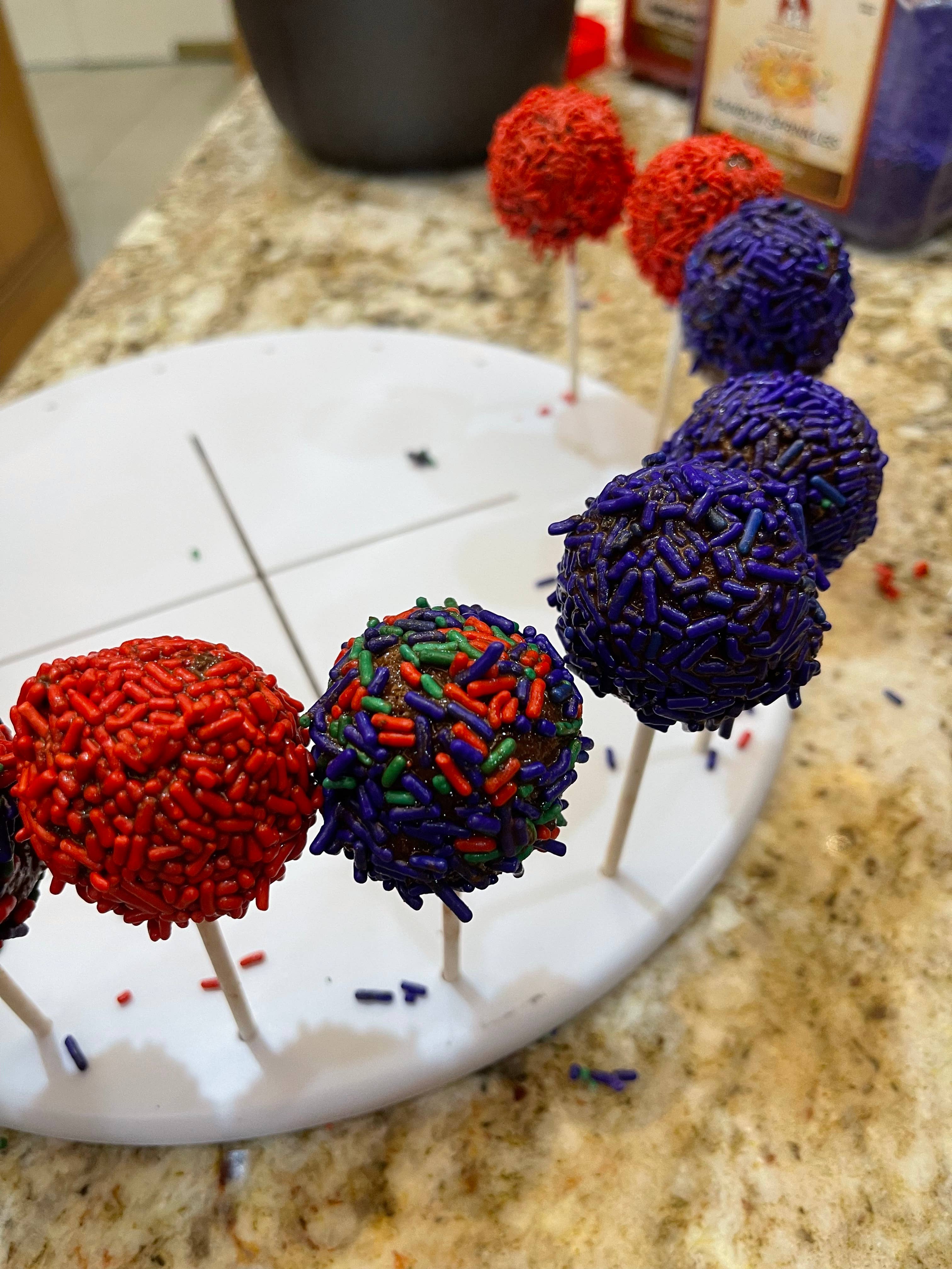 All colors Cake pops for wholesale on Faire3