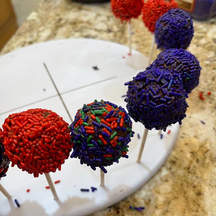 All colors Cake pops for wholesale on Faire3