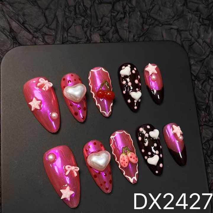 Ongles pressés faits main 2427 pour la vente par foamboxnail