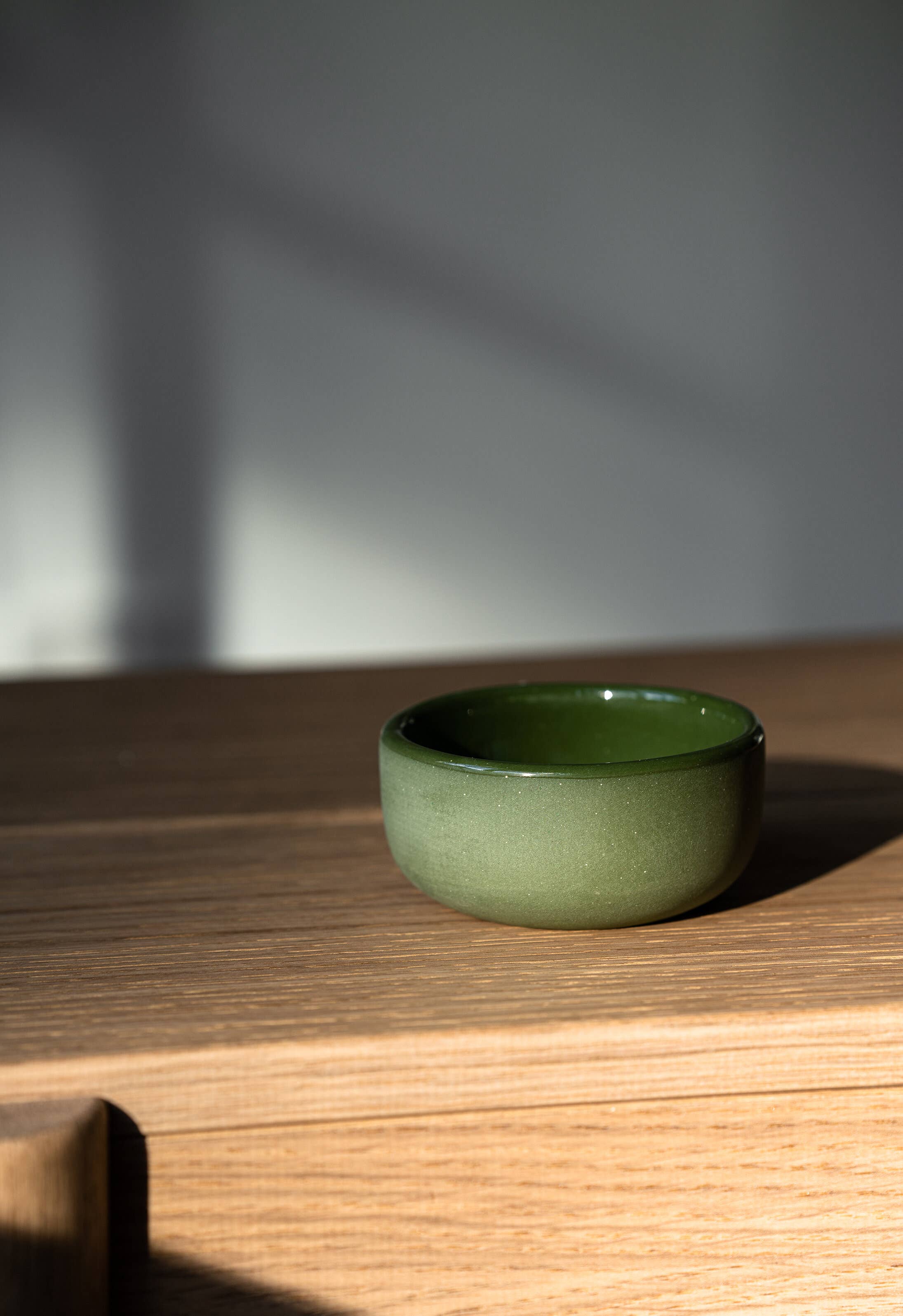 Creating Comfort Lab – wholesale Condiment/dip bowl – Handmade Porcelain Pinch Bowl. Green1