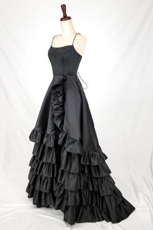 Chicas - Vendita all'ingrosso Vestito - Donna - Abito lungo con gonna arruffata. C8266