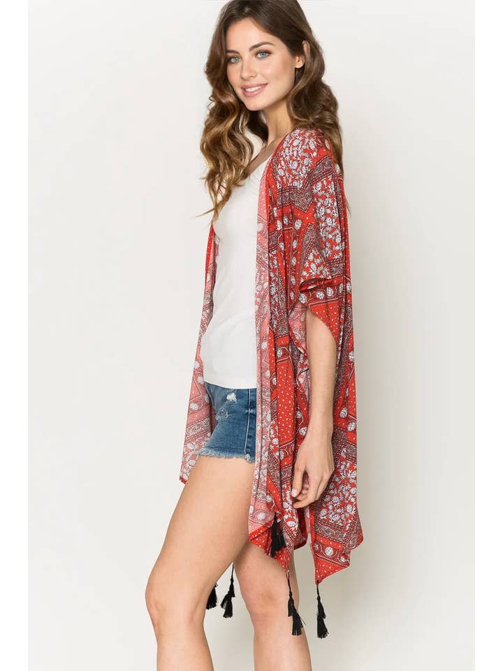 Justin & Taylor - Venta al por mayor Camisola de baño - Mujer - Bandit Baddie - Top de baño tipo kimono con estampado de bandana