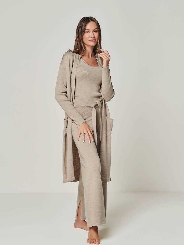 Completo loungewear donna con cardigan Bailey, top e pantaloni Blossom per la vendita all'ingrosso da parte di YOU LOOK PERFECT Loungewear