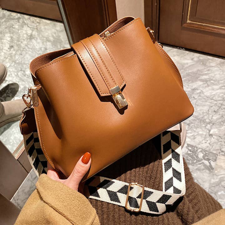 ACCITY - Wholesale Shoulder Bag - Women's - WOMEN RETRO SHOULDER BUCKET BAG_CWAB15527