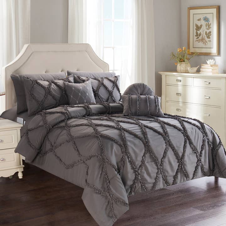Elegant Comfort - Wholesale Bedding Set - Elegant Comfort 10-Piece Infinity Design Comforter Set - Includes 4-Piece Sheet Set with Double Sided Storage Pockets