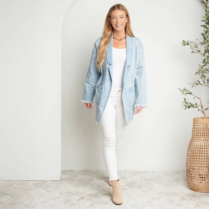 Nikki Oversized Krave Lys Vasket Denim Blazer for engroshandel hos Elsie & Zoey