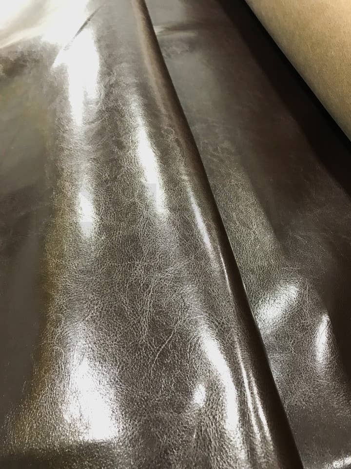 Glossy veined faux leather Dark brown H 150 cm for wholesale by Gifa Accessori