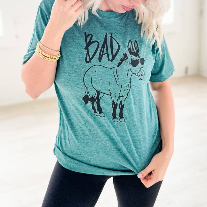 T-shirt graphique Bad Donkey pour la vente par Festivitees