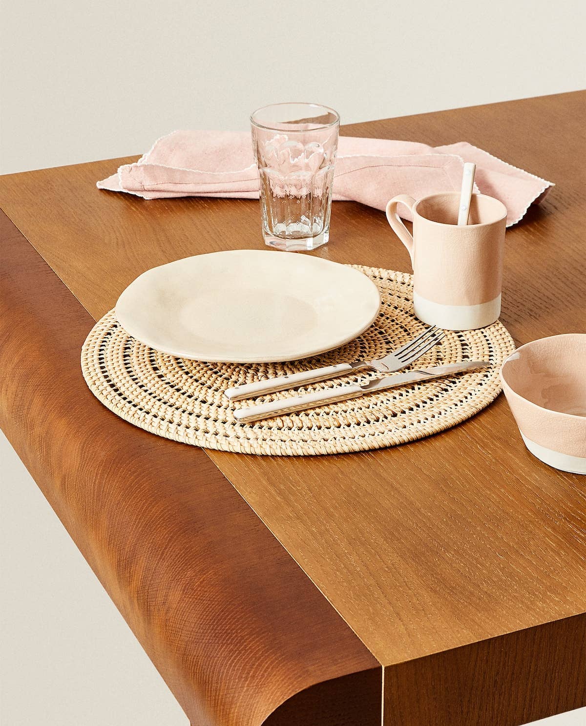 Bali Harvest - Wholesale Placemat - Rattan Placemat (Brown Spiral) - Woven Wicker Straw Charger3