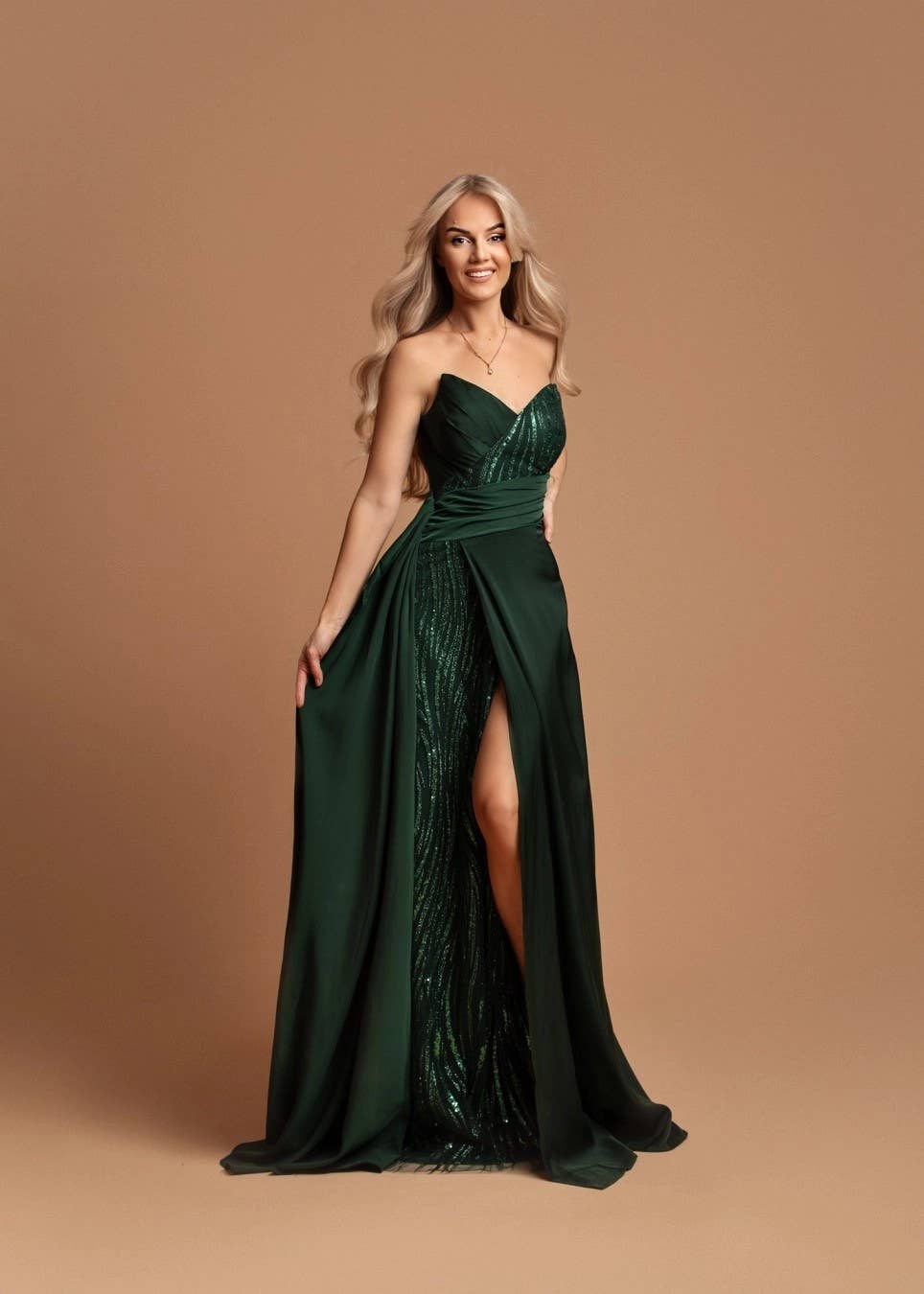 Eva & Lola - Epsilonn – wholesale Klänning - Dam – HM2472 - Elegant långklänning2