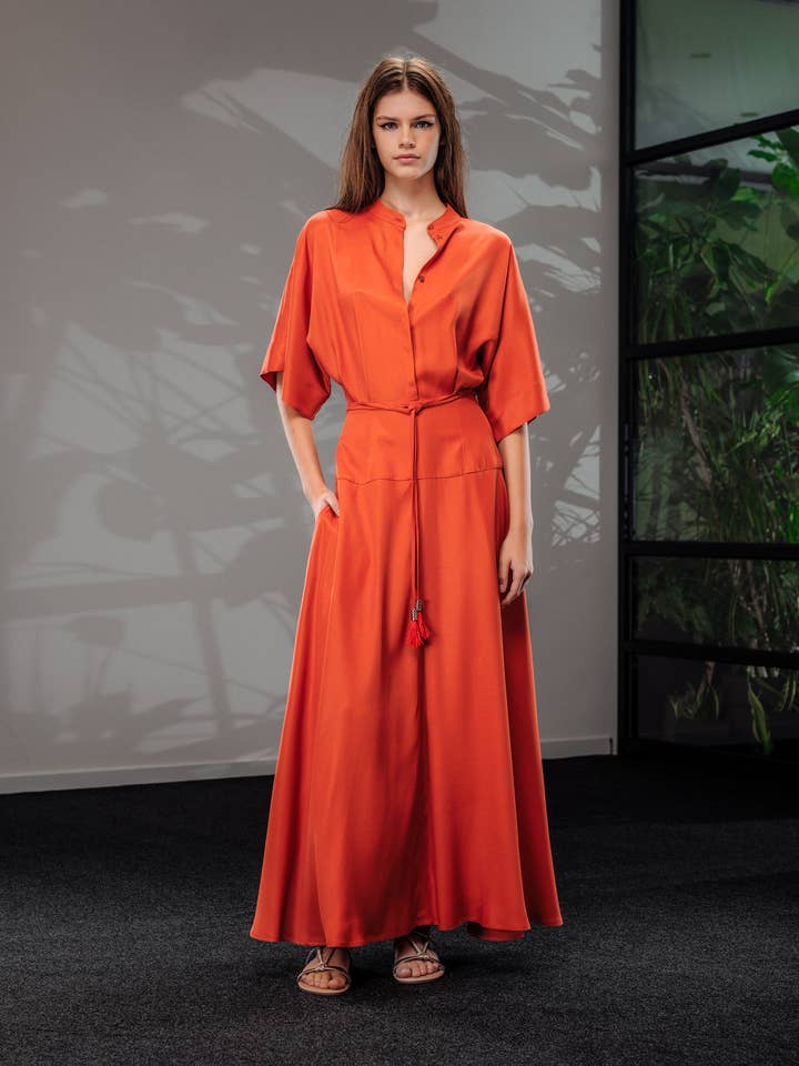 Tailliertes Kleid mit ausgestelltem Rockteil für den Großhandel von A LINE