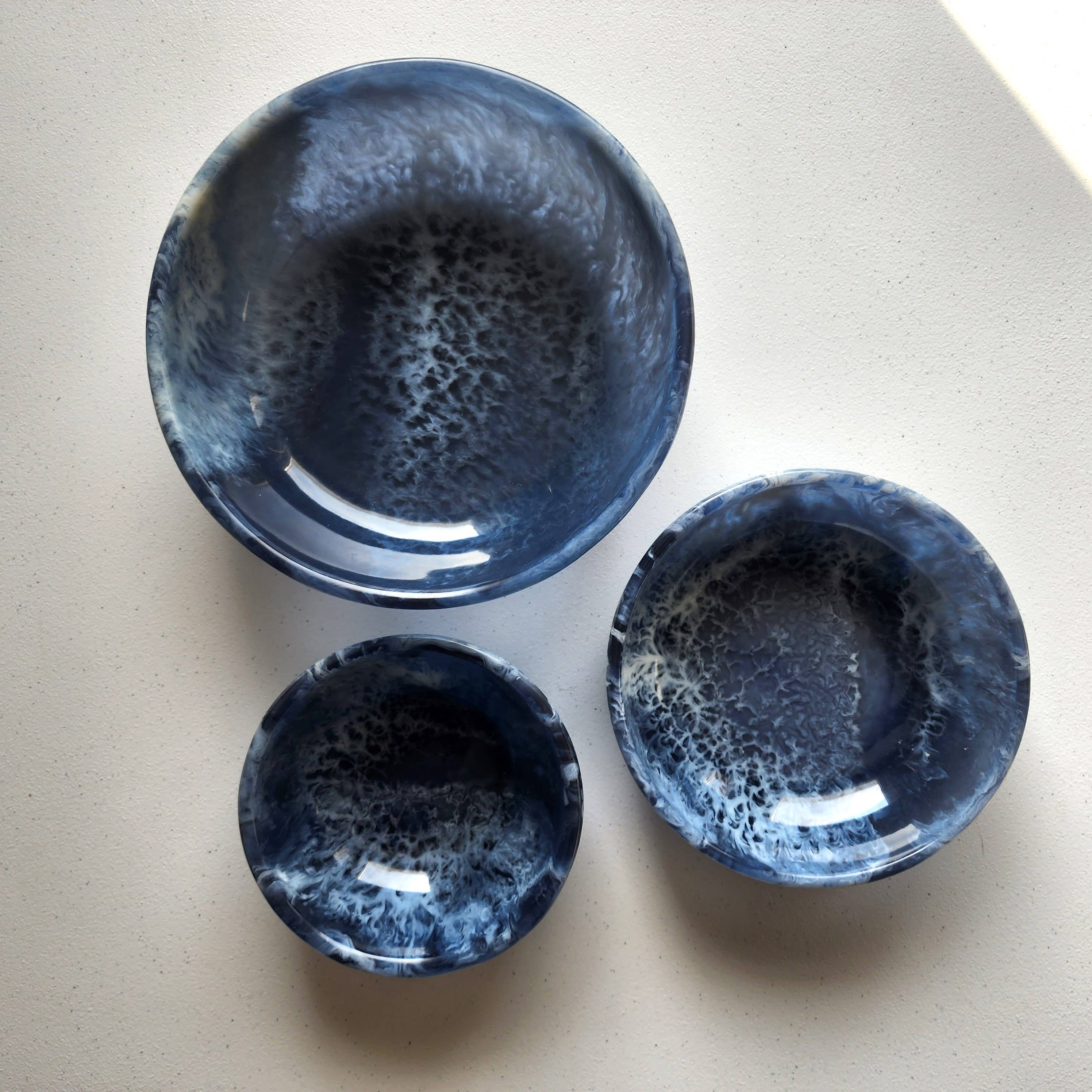 Gibb & Daan - Vente Bol de service - Ensemble de 3 bols de service en résine coulée à la main16