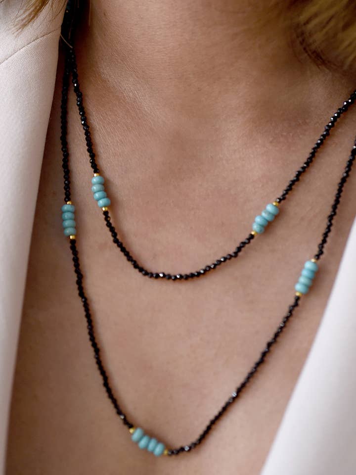 Collier de perles 38" avec turquoise pour la vente par FELIX Z DESIGNS