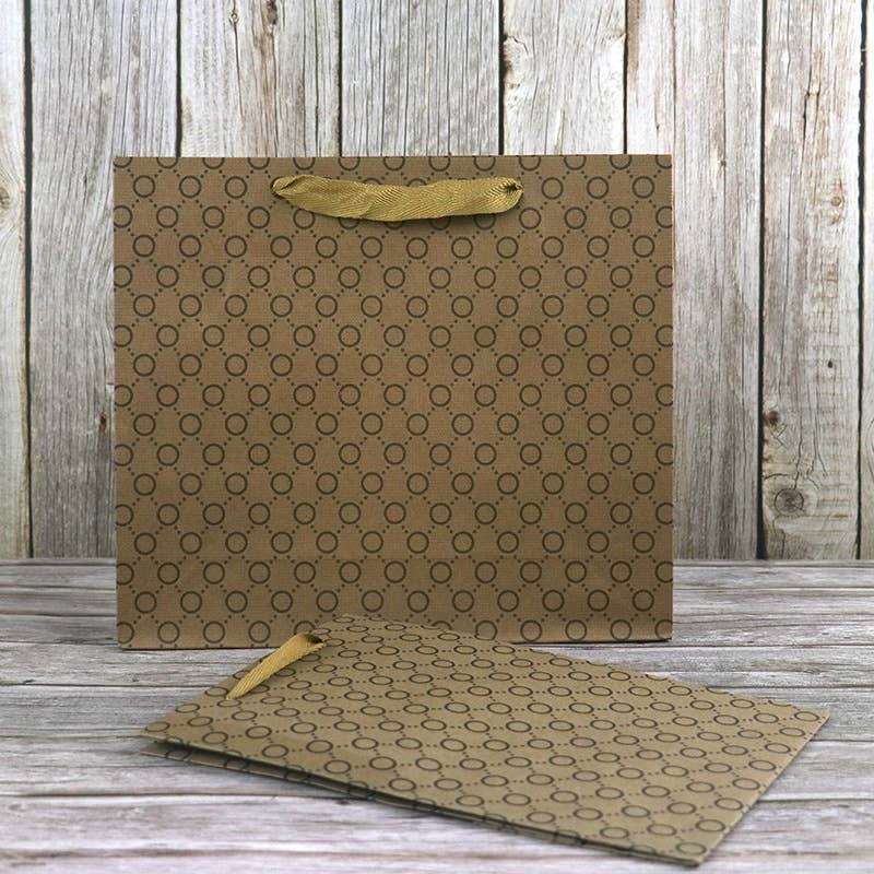 ByHome – Großhandel Geschenktüten – 20er-Set Geschenktüten aus Kraftpapier mit rundem Kettenmuster in 6 Größen5